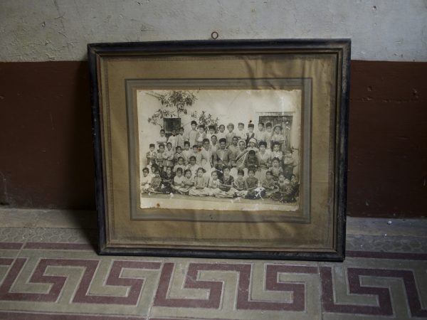 photograph of an old black and white framed picture