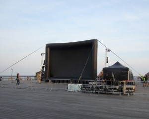 The pop up screen on the pier